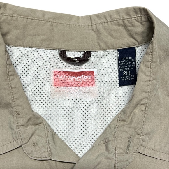 Wrangler - Men’s Khaki Button Down Shirt SZ. 2XL - Picture 2 of 3